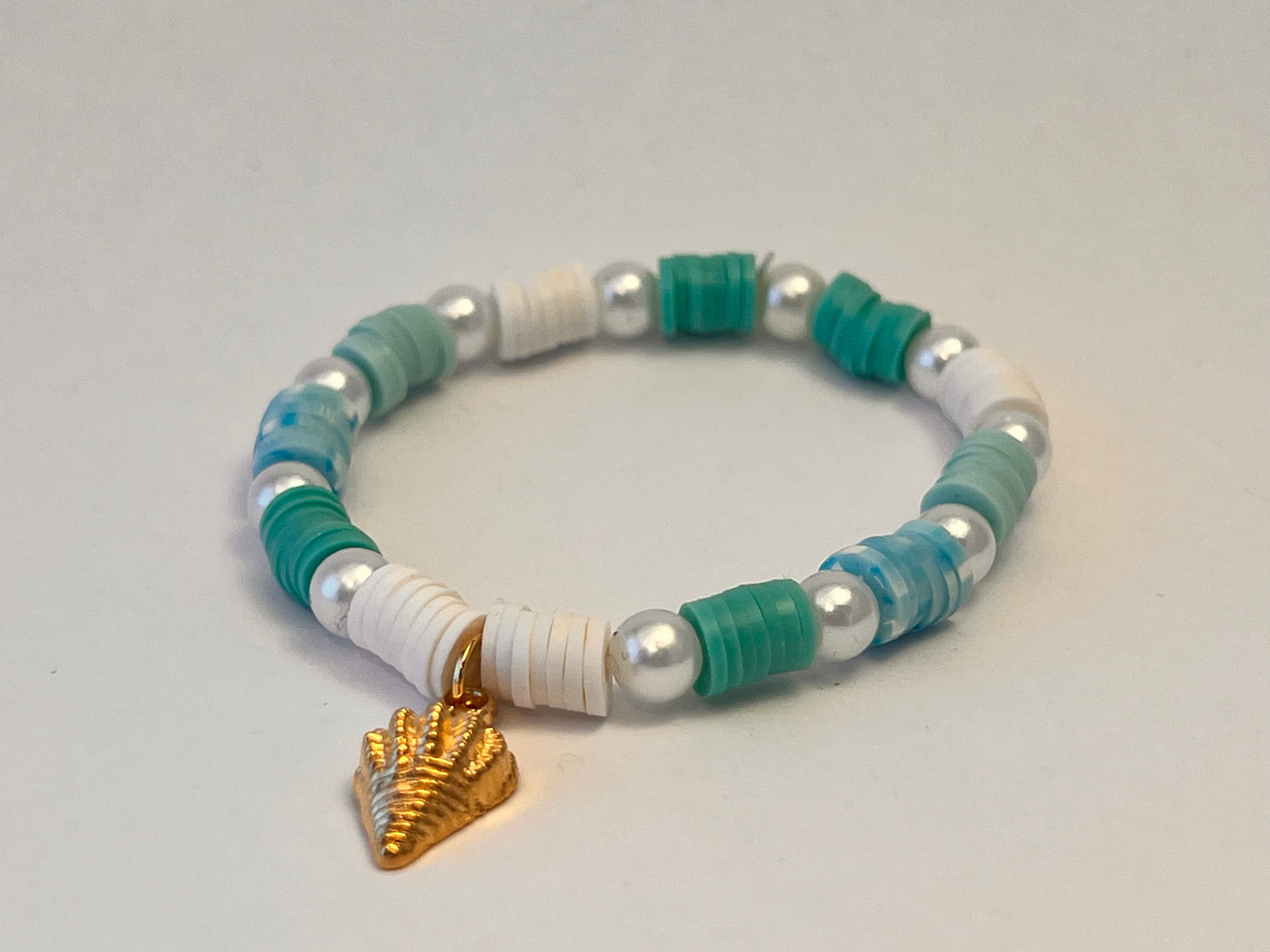 Blått armbånd med skjell💙🩵🐚